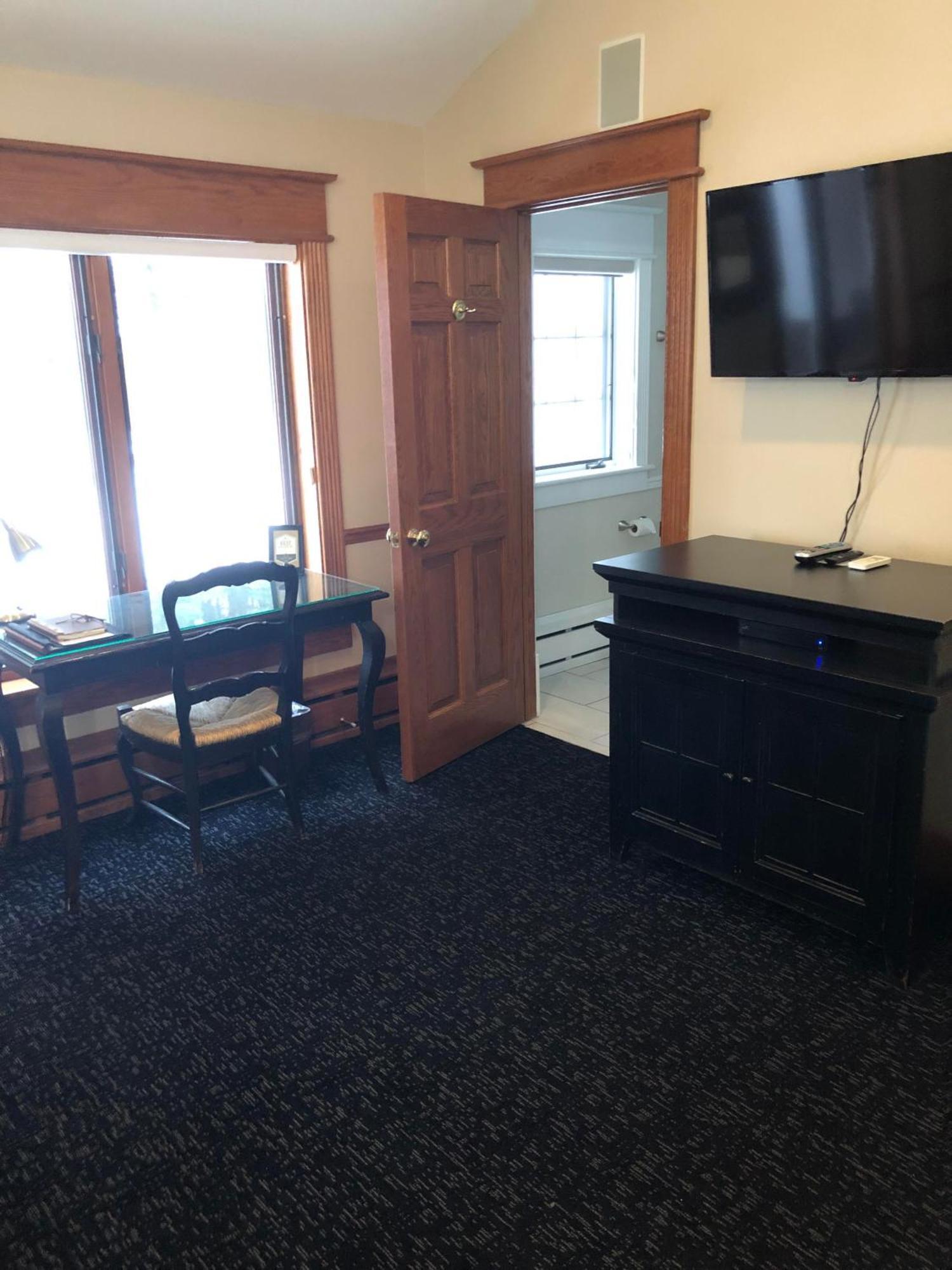 Inn At Black Star Farms Suttons Bay Buitenkant foto