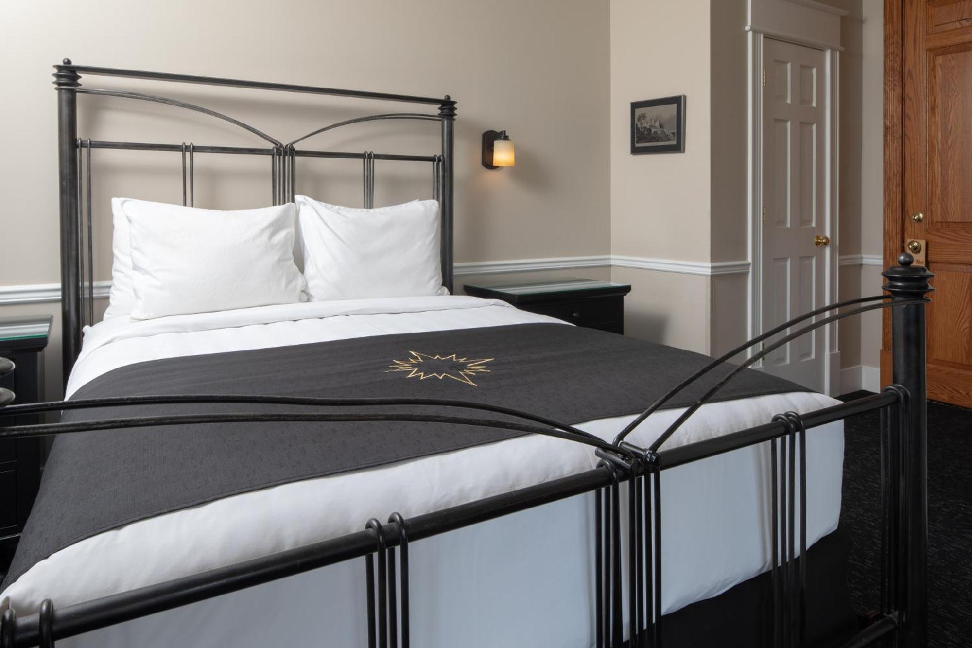 Inn At Black Star Farms Suttons Bay Kamer foto